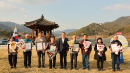 지리산 치즈랜드 수선화 만개 속 구례군 특별 정례조회 개최