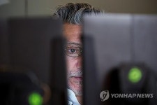 뉴욕증시, 관세 재산정 여파로 지수 급락…나스닥 4.31% 하락