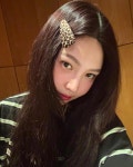 "Chu~라고 전한 귀여운 인사"…레드벨벳 조이, 봄밤을 밝힌 사랑스러운 셀카