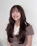 눈부신 미소로 전한 인사…츄, 해사한 웃음 가득 근황