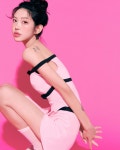 파스텔 핑크에 녹아든 고요한 시선…최준희, 여신 포스 압도→봄날 분위기 전율