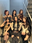 에버글로우, 위에화 전속 계약 종료→시현 해체 아니다…팀 유지하며 소속사 떠나는 것