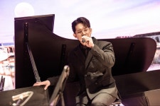환상적 듀엣의 순간…오스틴킴, 살롱 드 뮤지크 첫 무대→관객 기립 박수