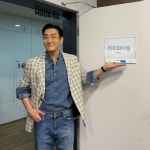 오늘은 하트페어링 하는 날…최시원, 설렘 가득한 대기실 앞→블루빛 패션 완성