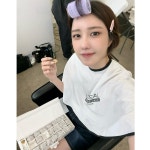 무심한 미소가 머문 오후…이지아, 준비의 정적→청량한 대기실 셀카