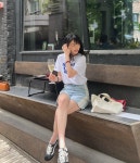 맑은 오후 머문 순간…조우리, 여름 햇살 아래→여유의 시간