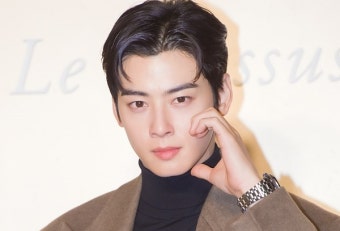 차은우, 군입대 전 팬미팅 'THE ROYAL' 개최…티켓 전석 매진
