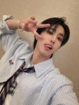 런던의 여운이 묻어났다…한지성, 여름날의 자유→장난기 가득 셀카