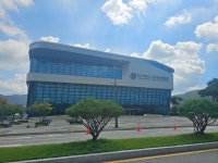 심쿵 유발자 진해성, 청주 콘서트 출근길부터 공연까지 팬심 저격 눈맞춤 퍼레이드