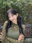관객과 마주하는 설렘…한지현, 산뜻한 오후→초록빛 미소로 물들다