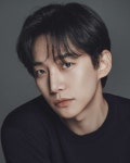이준호, 태풍상사로 IMF 배경 속 또 한 번의 흥행 도전