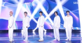 원더랜드로 초대하는 위로…위아이 HOME 첫 주 무대→완벽 퍼포먼스 빛났다