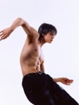 솔로로도 증명했다…투모로우바이투게더 연준, NO LABELS로 빌보드 톱10→K팝 대표 춤꾼 행보