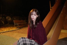 가로라고 부르고 싶었던 밤…윈터, 조용한 공원에서→감성 셀카로 시선 압도
