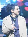 양준일, 행복하고 따뜻하게…무대 위에서 전한 인사