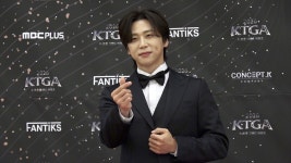 [TOP영상] 남궁진, '존재 자체가 심쿵 포인트' 귀여움과 감성 모두 잡았다(K-트롯 그랜드 어워즈)