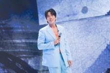 이창민, '전설의사내' 출격 앞두고 무대 사진 공개