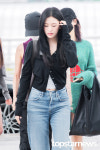 [HD포토] 아이브 안유진, '우주떡집 예뽀니' (인천공항 출국)