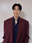 에녹, 단정한 슈트 차림으로 근황…'광화문연가' 앞두고 눈빛 정조준