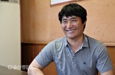 짜장도 정체성 찾으니 손님 끊길 턱 없죠
