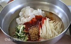 감포바다 내다보며 꽉찬 대게 속살로 입맛 챙겨요~