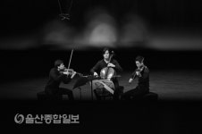 슈베르트로 돌아온 앙상블 디토