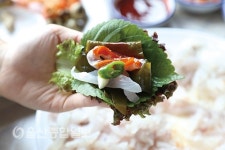 [명품울주 맛집멋집을 찾아라]자연산 회 저렴하고 푸짐하게 간절곶 회센터