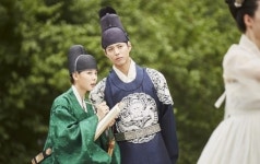 구르미 그린 달빛 박보검 X 김유정, 악연 같은 첫 만남 이후 궁에서 재회…인연을 만들어가는 예측불허 로맨스