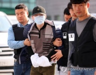 방배초등학교 인질범 조현병, 망상과 환각 증상...움직임과 의사소통 심하게 둔화되는 긴장증적 행동 보이기도