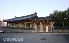 [울산맛집]딱딱한 도심 속 특별한 경험, 무거동 한옥카페 싱귤러커피