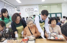 울산 도산노인복지관,  2018년 삼계탕 나눔 행사 실시