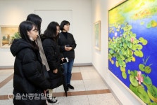 BNK경남銀, 문명숙‧서영화 개인전 진행