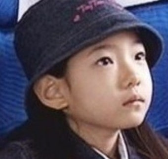 아역 시절 깜찍한 사진 한 장, ‘하승리’ 원조 요정의 반전 미모는?... ‘화제 급부상’