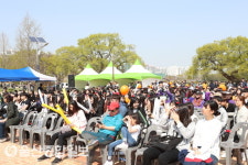 ‘2019 전국 청소년 가요제’ 무대에 환호하는 시민들