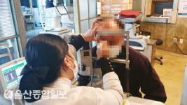 울산 아이윤안과병원, 농소1동 취약계층에 무료 안과수술 지원