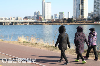울산 절기상 '우수'에도 강추위