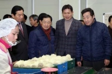 이낙연 도지사,함평천지버섯영농조합법인 방문