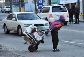 폐지수집 노인 교통사고 위험 노출