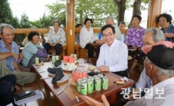 이낙연 도지사, 폭염 속 무더위쉼터 방문