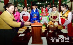한국 전통 문화 체험하는 중국 고교생들