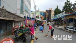 무안군, 무안낙지 특화거리 조성을 위한 환경정화활동 전개