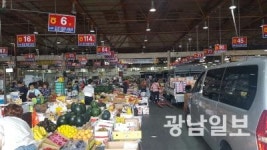 주차난·악취 풍기는 ‘애물단지’