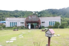 산골미술관장 ‘시와 그림의 만남’ 저자 되다