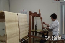[사진뉴스]보성삼베 장인의 손길
