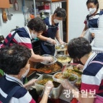 소중한 이웃 빠듯한 살림 쪼개 취약계층 반찬 나눔