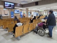 [르포]의정갈등 장기화 고래싸움에 등 터지는 새우들