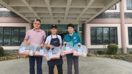 보은군 속리산면 자담치킨 김승원 대표, 치킨으로 이웃사랑 실천