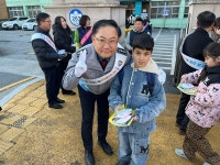 논산경찰서, 어린이 등굣길 교통안전 합동캠페인