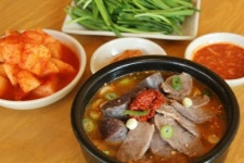 삶의 활력과 건강, 찾아주는 보양식 ‘순대국’…한성매운순대家