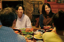 <분노> 이상일 감독 X 히로세 스즈 <유랑의 달> 내년 1월 개봉